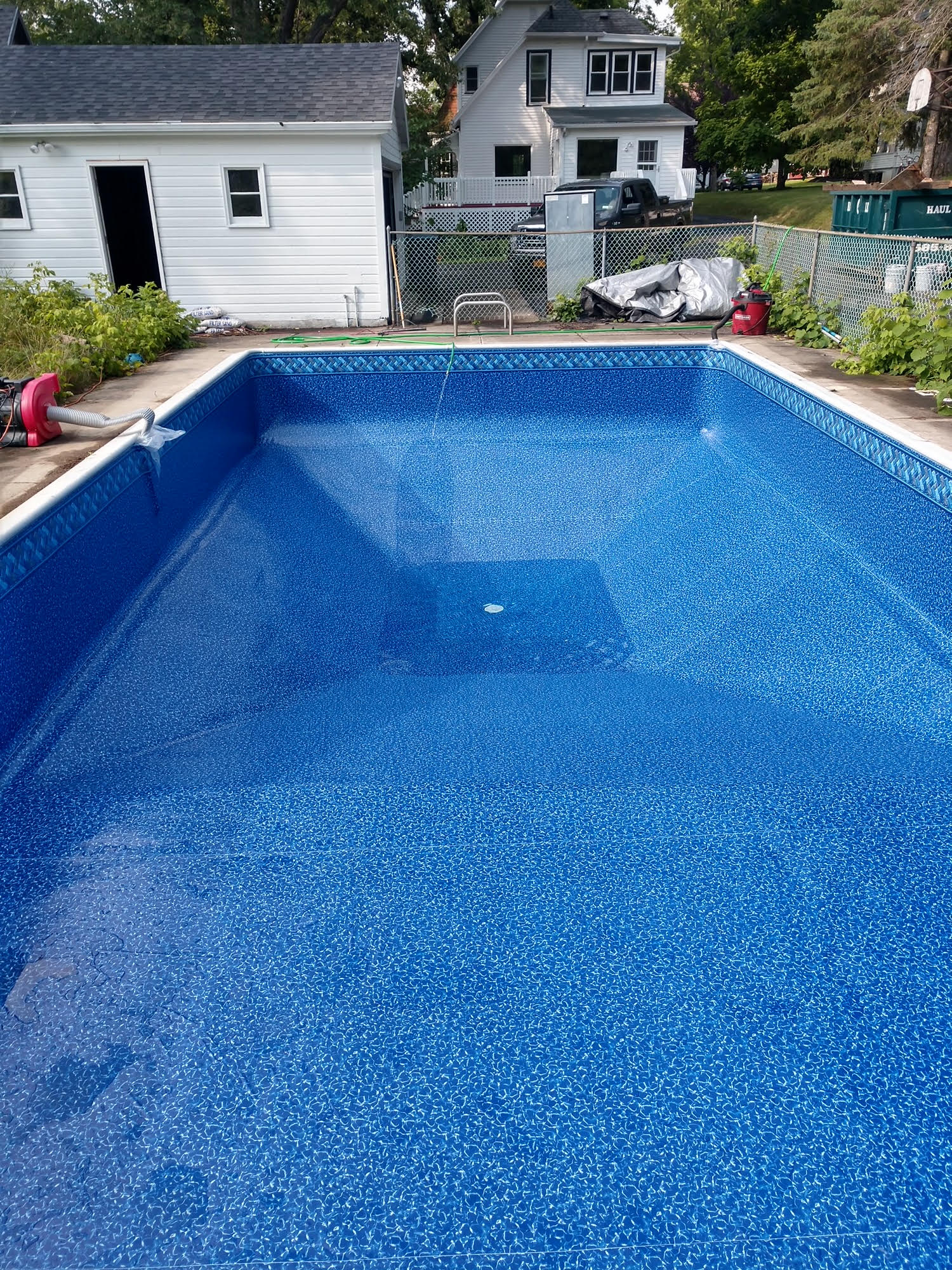 About us – B&G Pools